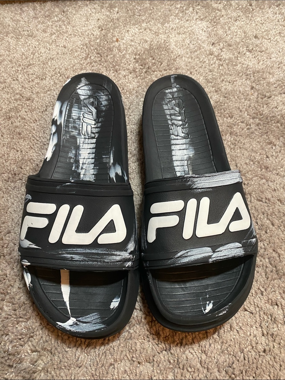 Fila Black Slide Sandals with White Paint-Splash Logo men’s SZ 12